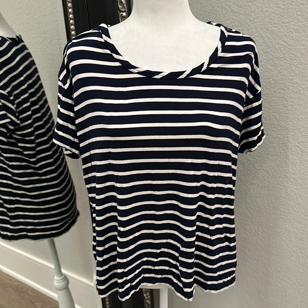 Draper James Navy and White Super Soft Modal Cotton Stretchy Top Tee Shirt Large